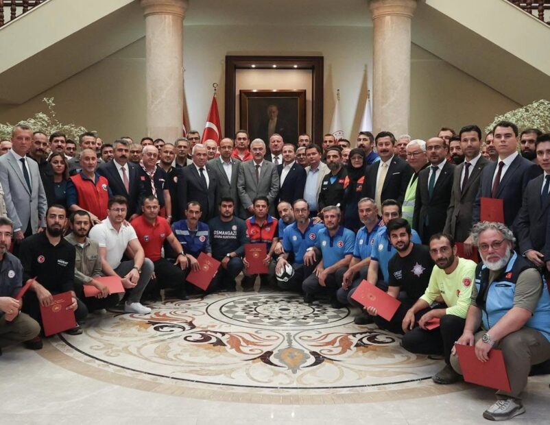 YENİŞEHİR BELEDİYESİ’NE VALİ AYYILDIZ’DAN TEŞEKKÜR
