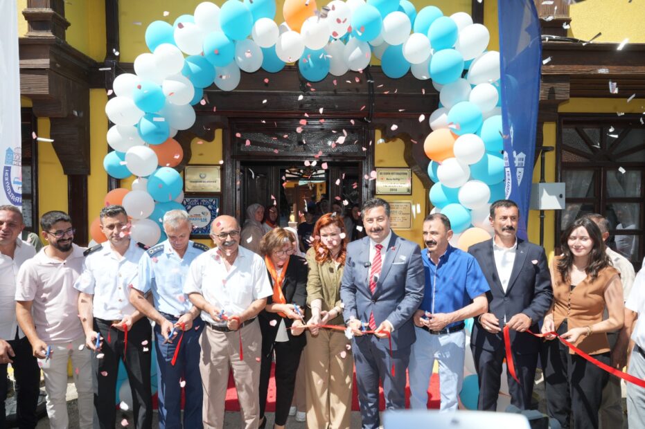 YENİŞEHİR’DE TARİHİ SARI KÖŞK SOSYAL HAYATA KAZANDIRILDI