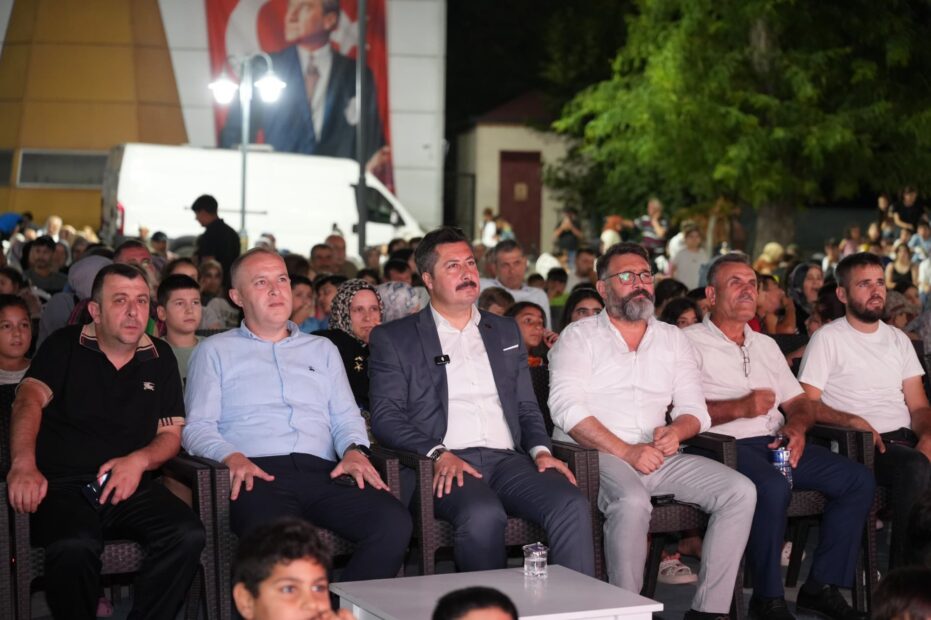 YENİŞEHİR’DE AÇIK HAVA SİNEMASIYLA NOSTALJİK HAFTA SONU