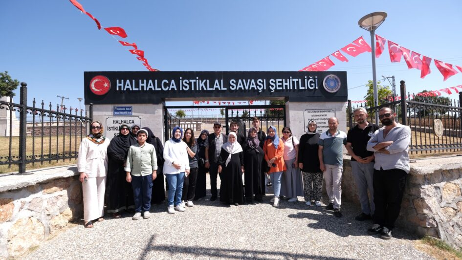 İNEGÖLLÜ VATANDAŞLAR TARİHİ YERİNDE KEŞFETTİ