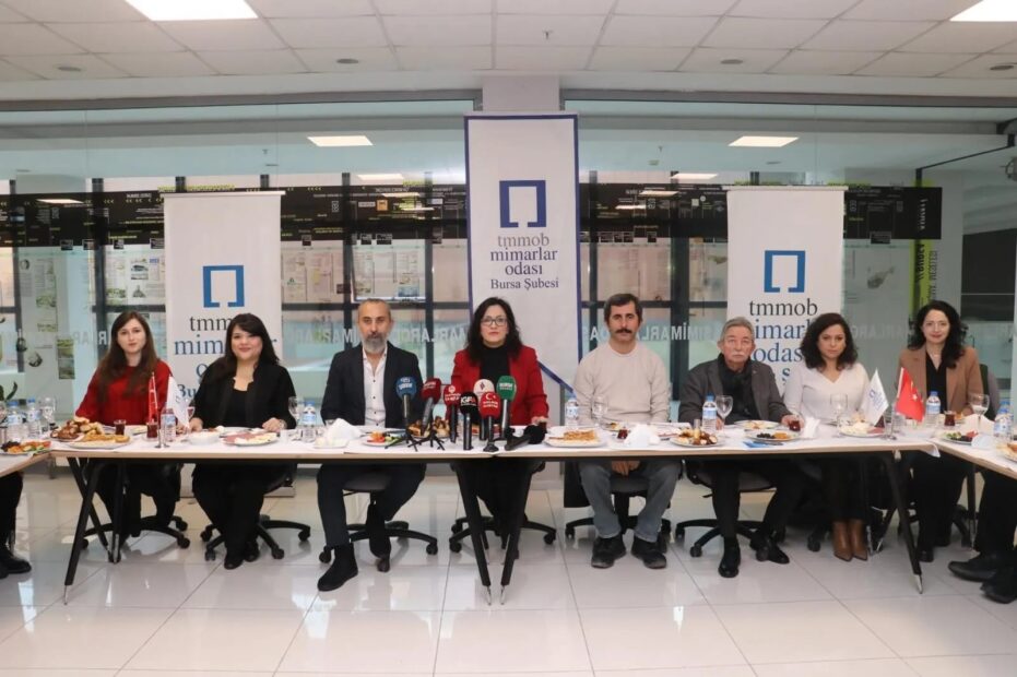 17 AĞUSTOS 1999 MARMARA DEPREMİ’NİN 26. YILINDA AFET RİSKLERİ ARTMAKTADIR…