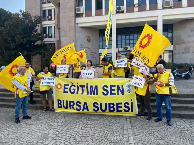 EĞİTİM SEN BURSA; “OKUL VE KIRTASİYE MASRAFLARI VELİLERİN SIRTINA YIKILMAMALIDIR!”