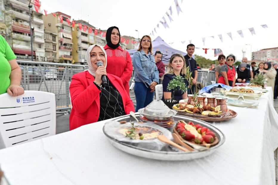 32. Uluslararası Gemlik Zeytini Festivali’nde Zeytinli Lezzetler Yarışması’na büyük ilgi