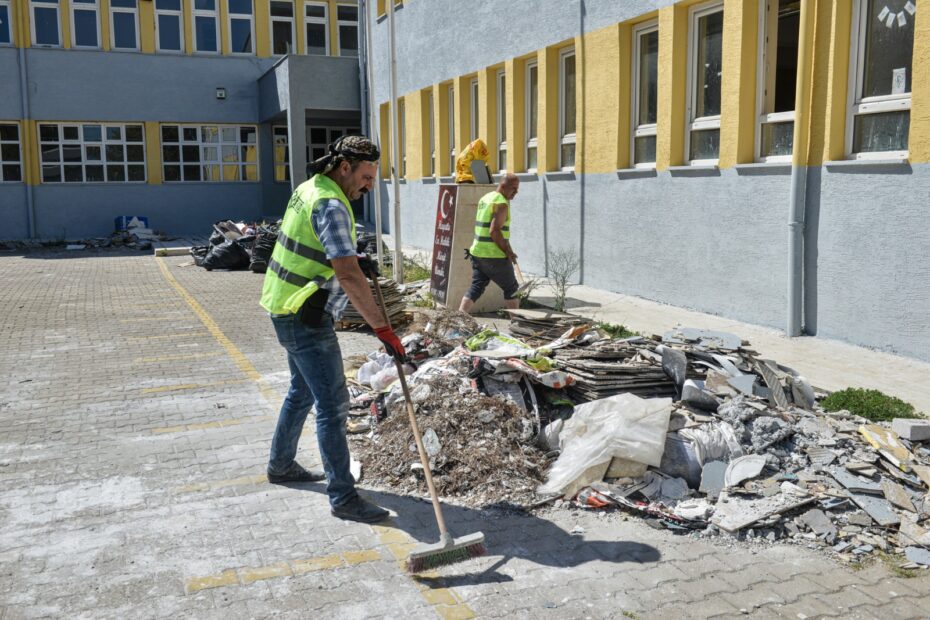 OKULLARA BÜYÜKŞEHİR DOKUNUŞU: BAKIM VE ONARIM ÇALIŞMALARI TAMAMLANDI