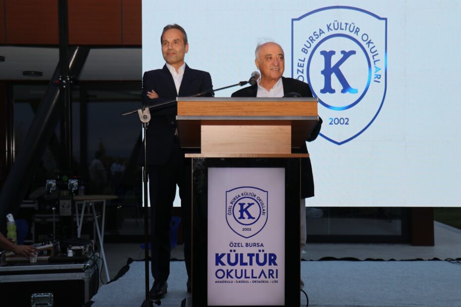 KÜLTÜR OKULLARI’NDA MEZUNLAR GÜNÜ DÜZENLENDİ
