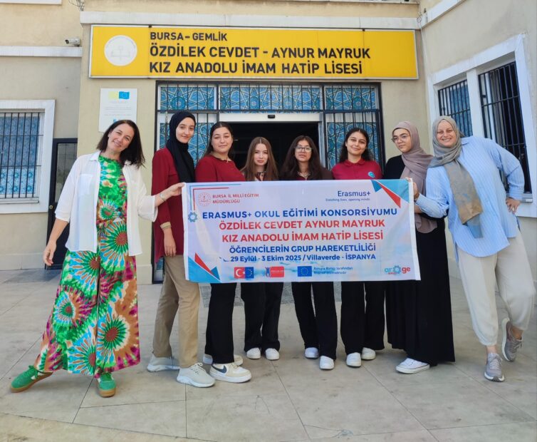 Gemlik Özdilek Cevdet Aynur Mayruk Kız Anadolu İmam Hatip Lisesi İspanya Yolcusu