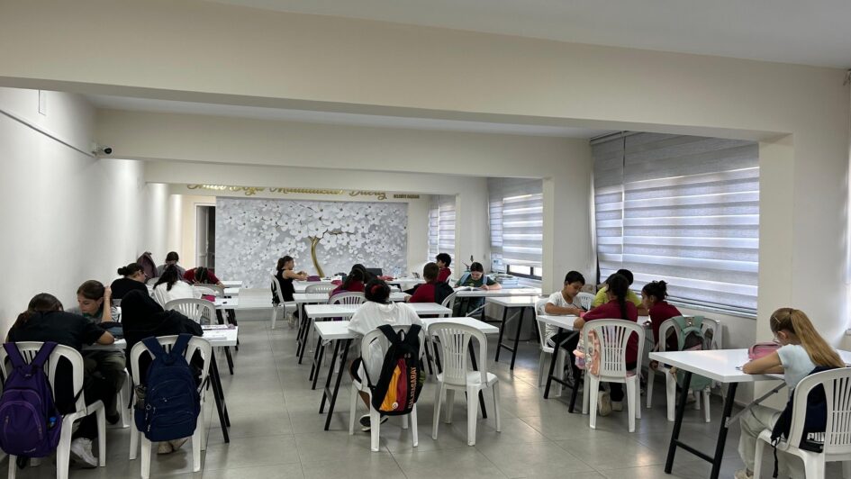 Karacabey Belediyesi Matematik Soru Çözüm Atölyesi ile yeni eğitim yılına güç katıyor