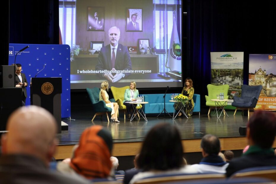 İNEGÖL BELEDİYESİ’NDEN ULUSLARARASI AÇILIM