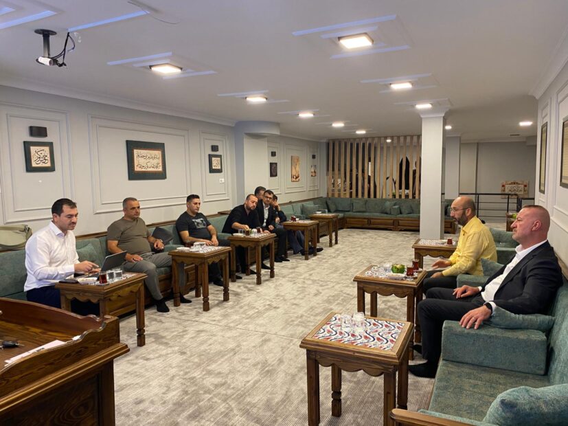 Başkan Karabatı’dan Hayrat Vakfı’na ziyaret
