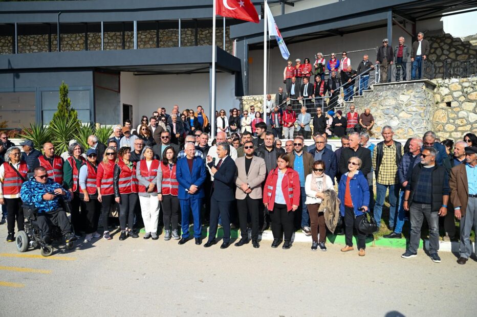 Başkan Şükrü Deviren: “Gemlik Kafe Halkın Malıdır, Yıktırmayacağız”