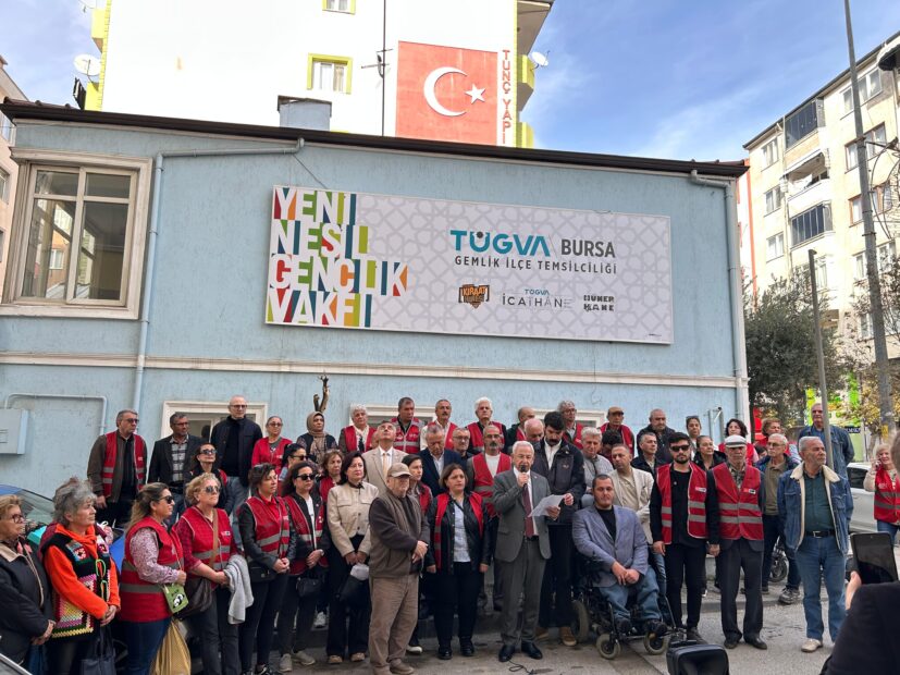 CHP DEN GENÇLİK MERKEZİNİN TÜGVA YA VERİLMESİNE TEPKİ