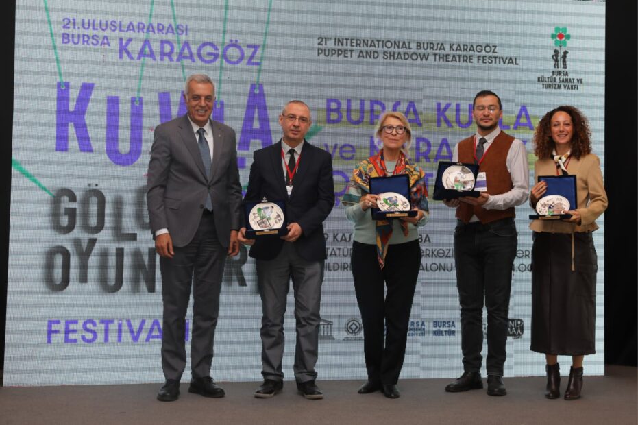 KARAGÖZ’ÜN MİRASI BURSA’DA YAŞATILIYOR