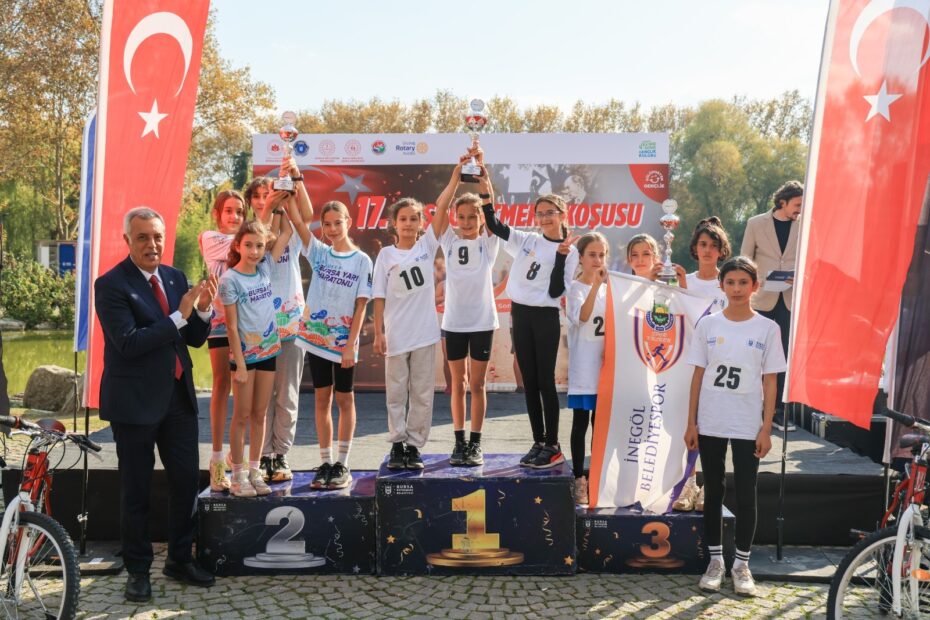 ‘BAŞÖĞRETMEN ATATÜRK KROS YARIŞMASI’ NEFES KESTİ