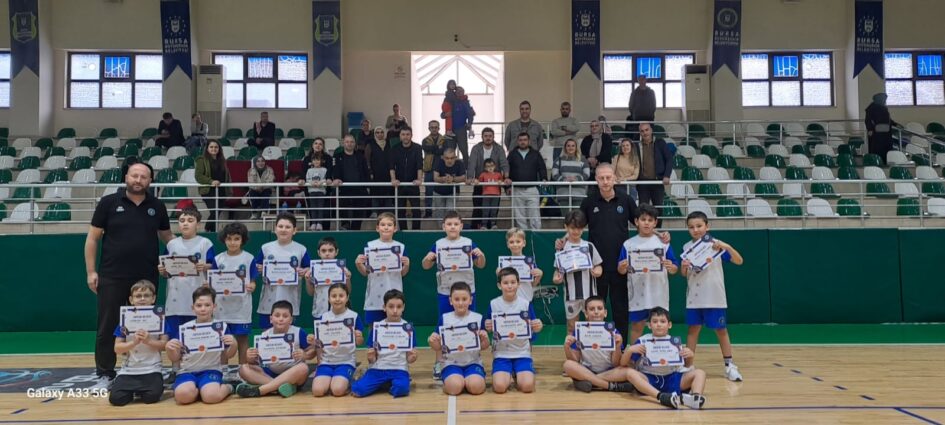 KIŞ SPOR OKULLARI’NDA SERTİFİKA HEYECANI