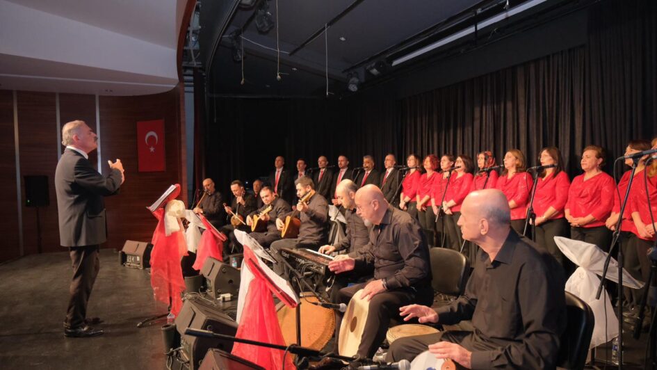 İNEGÖL BELEDİYESİ THM KOROSUNDAN MUHTEŞEM MÜZİK ZİYAFETİ