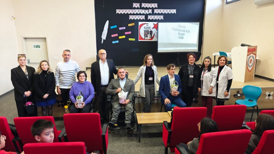 GEMLİK KENT KONSEYİNDEN DÜŞÜNÜR KOLEJİ’NDE 3 ARALIK DÜYA ENGELLİLER GÜNÜ PROGRAMI