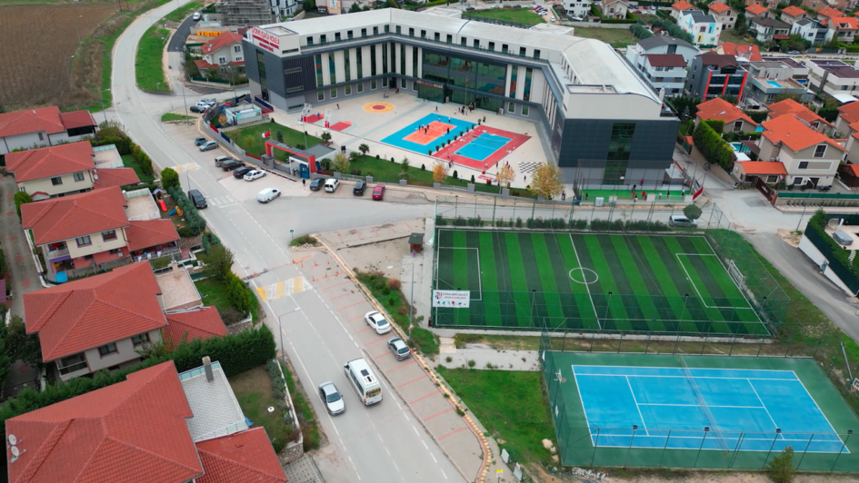 GÖKKUŞAĞI KOLEJİ BURSA’DA “KÜRESEL BAŞARI” İÇİN KAPILARINI AÇIYOR
