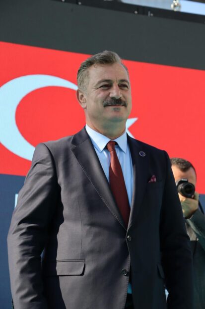 A Parti Bursa: Ülkedeki ahlaki çöküntü gençleri zehirliyor