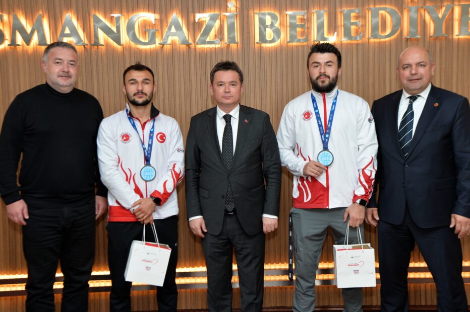 Şayık Kardeşler Bursa’yı Gururlandırdı