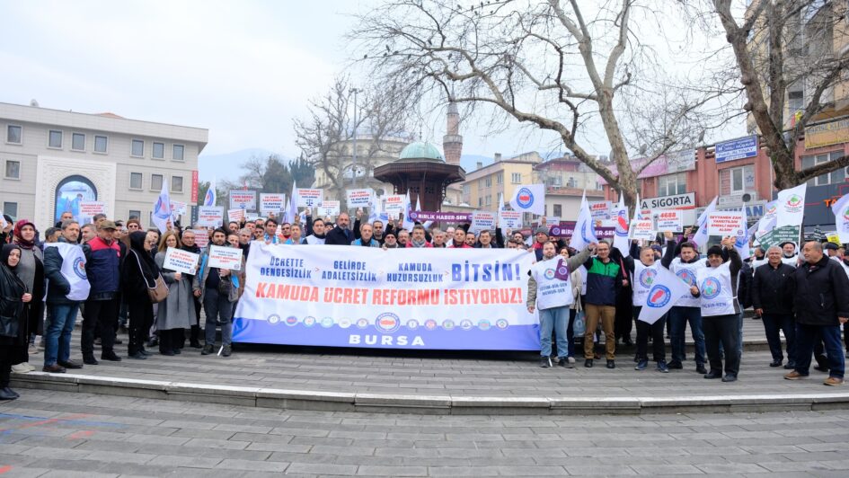 MEMUR-SEN BURSA’DAN KAMUDA ÜCRET ADALETSİZLİĞİNE TEPKİ