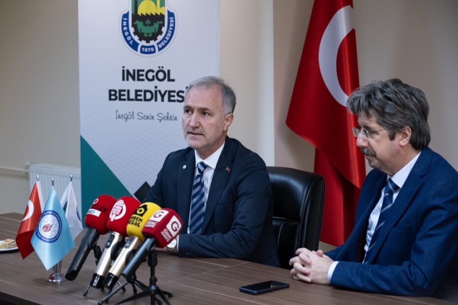 “İNEGÖL’DEKİ ÜNİVERSİTE KAMPÜSÜ YERİNDE DÖNÜŞÜMLE DAHA NİTELİKLİ HALE GELECEK”