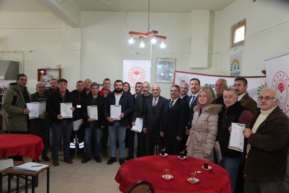 İYİ ZEYTİN GEMLİK’TE OLUR PROJESİ SERTİFİKALARI DAĞITILDI