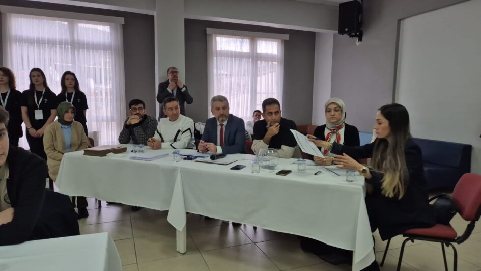“KORKMA! GENÇLİĞİN RUHU BURADA” TEMALI BİLGİ YARIŞMASI DÜZENLENDİ