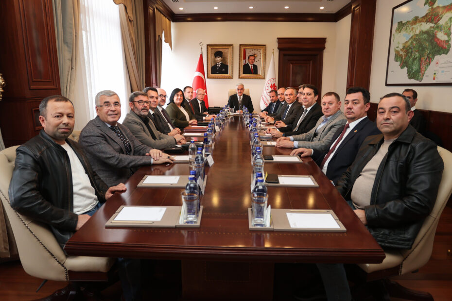 NİHAT YEŞİLTAŞ: TÜRKİYE CUMHURİYETİ BİR PARTİ DEVLETİ DEĞİLDİR HİÇBİR ZAMAN DA OLMAYACAKTIR