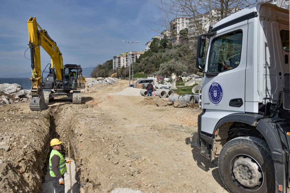 GEMLİK’İN ALTYAPISI BÜYÜKŞEHİR’LE GÜÇLENİYOR