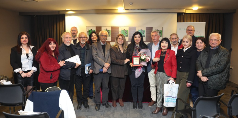 Dünya Şiir Onur Ödülü Nisa Leyla’ya verildi
