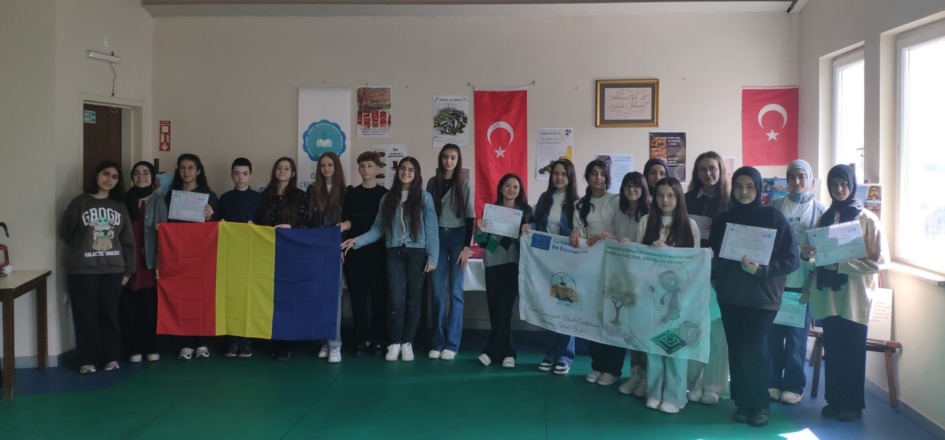 Gemlik Özdilek Cevdet Aynur Mayruk Kız Anadolu İmam Hatip Lisesinden Erasmus+ Projelerinde Örnek Başarı