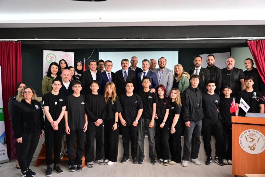 BAŞKAN OKTAY YILMAZ’DAN GENÇLERE TAVSİYELER