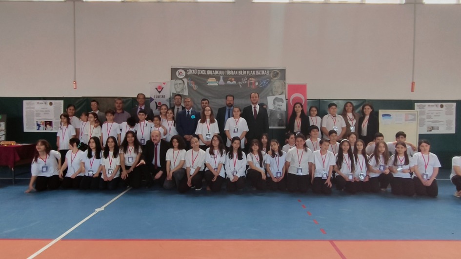 Şükrü Şenol Ortaokulu’nda TÜBİTAK 4006 Bilim Fuarı Coşkusu