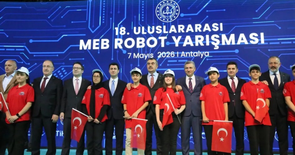 Gemlik’li Öğrenciler Antalaya’da yapılan Uluslararası Robot Yarışmasında İlçeyi Başarıyla Temsil Etti