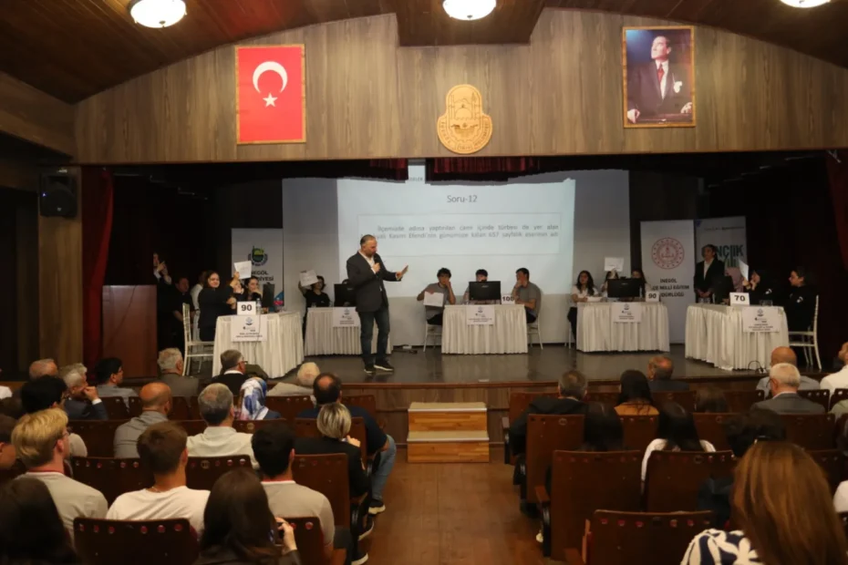 Liseliler İnegöl Bilgisiyle Yarıştı