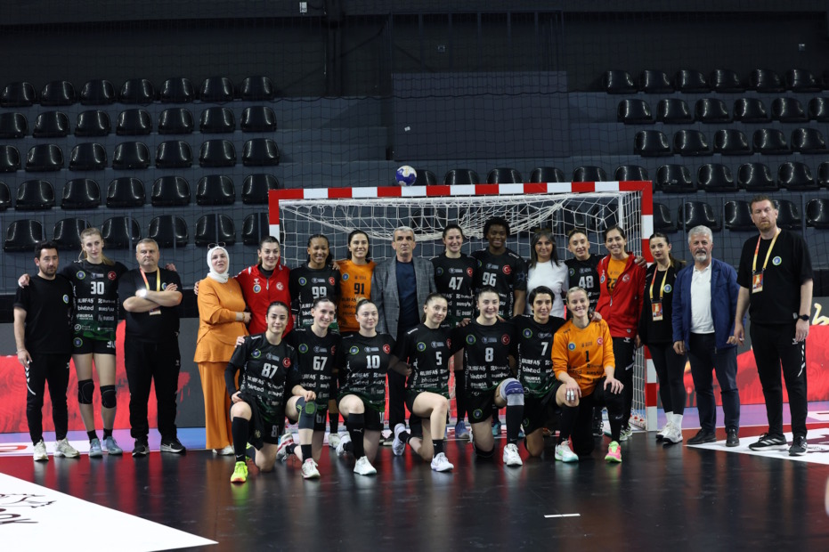 BURSA BÜYÜKŞEHİR BELEDİYESPOR KUPADA FİNAL BİLETİNİ KAPTI