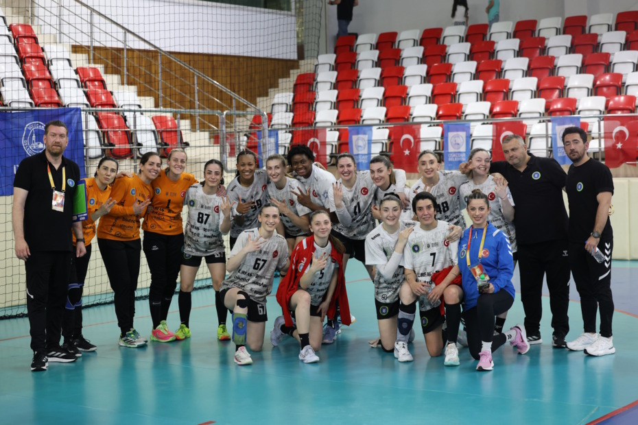 SÜPER LİG ŞAMPİYONU BURSA BÜYÜKŞEHİR BELEDİYESPOR
