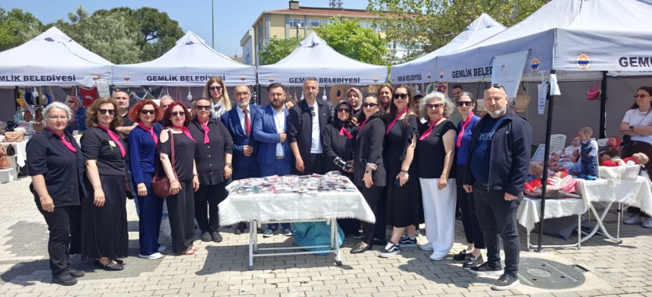 GEMLİK KENT KONSEYİ KADIN MECLİSİ’NDEN ANNELER GÜNÜNDE ANLAMLI ETKİNLİK