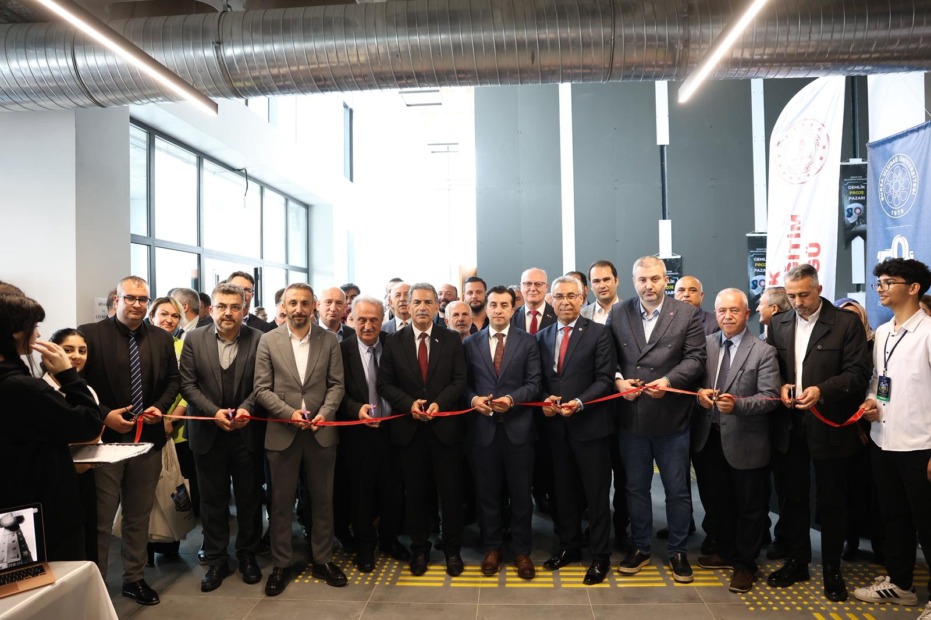 Gemlik’te İlk Kez Düzenlenen Proje Pazarı Yoğun Katılımla Açıldı