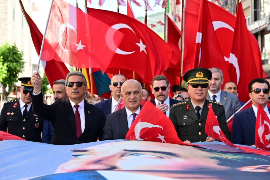 19 Mayıs Gemlik’te Büyük Coşkuyla Kutlandı