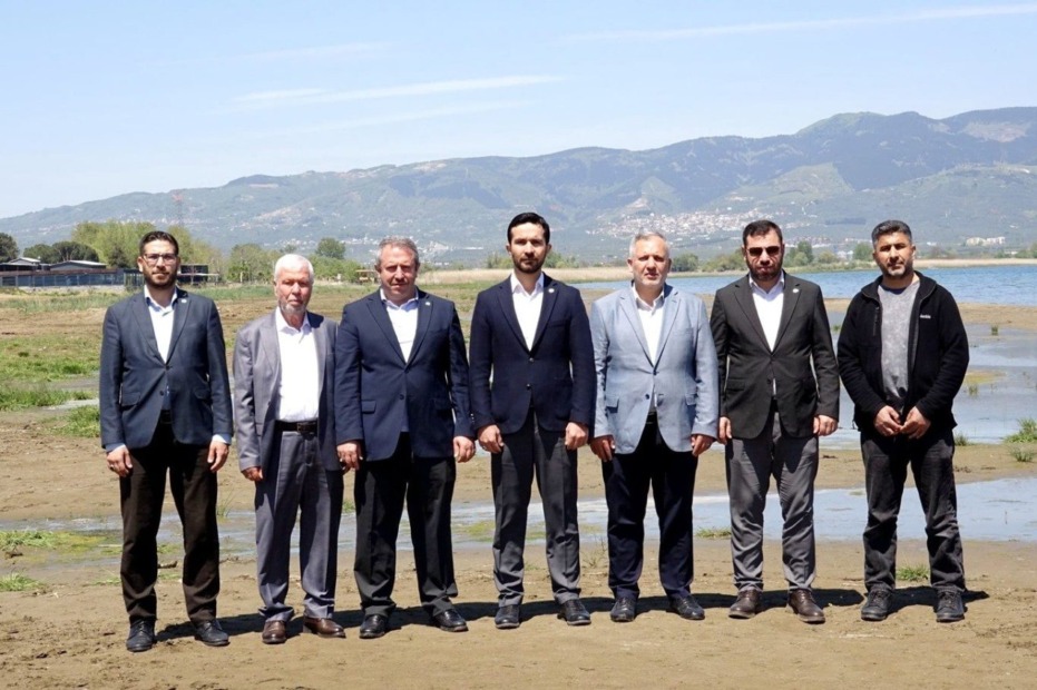 HÜDA PAR Bursa; “İznik Gölü’nde Sular Geri Çekiliyor Tehlike Büyüyor”