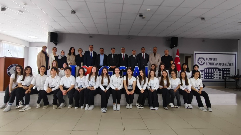 Gemport Gemlik Anadolu Lisesinin Düzenlediği KariyerFest’26’ya Yoğun İlgi