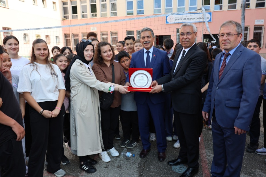 Şehit Esat Akbaba Ortaokulu’nda Akıllı Kartlı Geçiş Sistemi Başladı