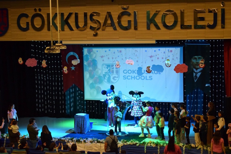 Minikler Renkli Dünya Festivali’nde Doyasıya Eğlendi