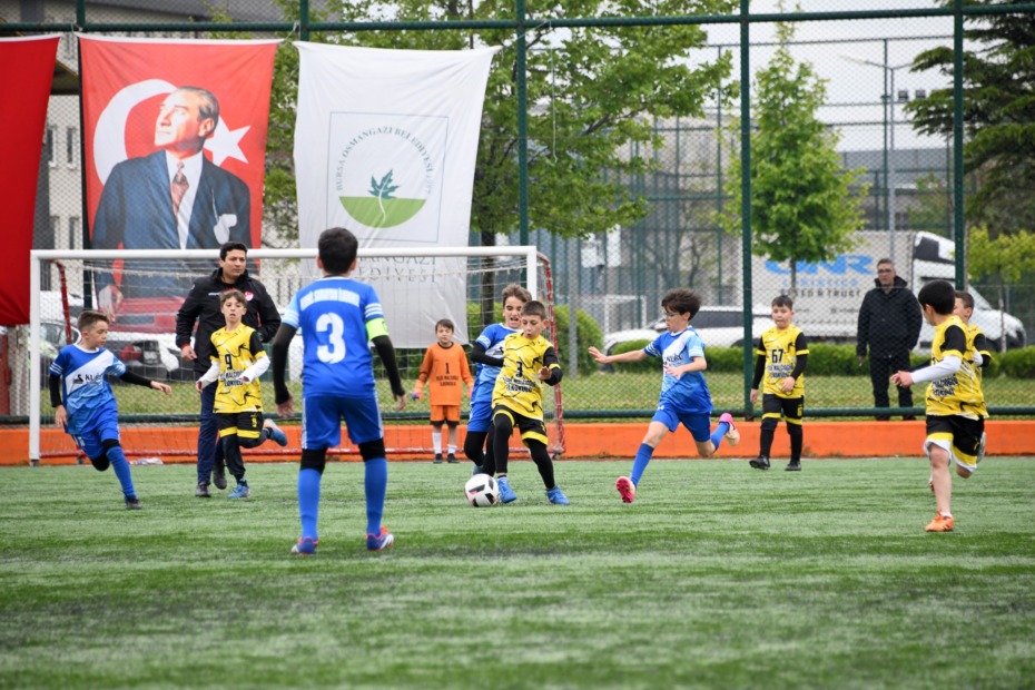 Minik Timsahlar Şenliği’nde 804 Öğrenci Sahaya Çıktı