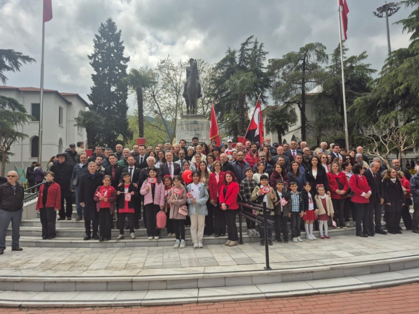 Eğitim İş Sendikası Bursa; “Yeter Artık!  Öğretmene Yönelen Şiddete Önlem Alın!” (Videolu Haber)