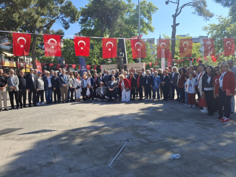 SERVET PEHLİVAN; “GENÇLER, GELECEK SİZSİNİZ”