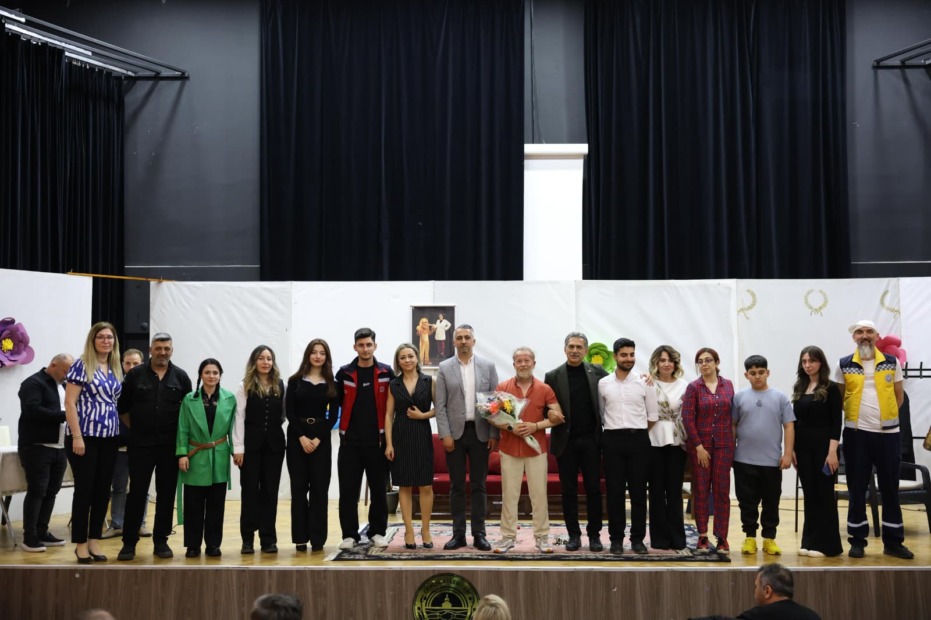 “9 Canlı” İzleyiciden Yine Tam Not Aldı: Gemlik’te Kahkaha Dolu Gece