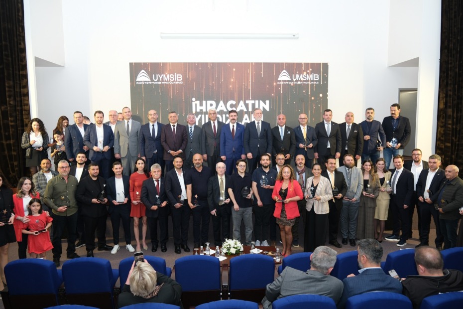 BURSA’DA TARIM VE GIDA İHRACATININ DEVLERİ ÖDÜLLERİNİ ALDI