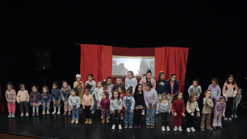 YILDIRIMLI ÇOCUKLAR HACİVAT VE KARAGÖZLE BULUŞTU